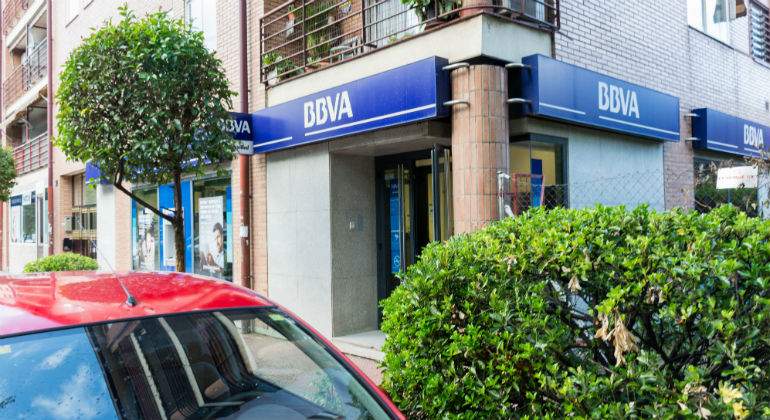 bbva-sucursal-arbol.jpg