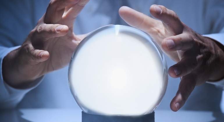 profecia-bola-cristal-manos-getty-770x420.jpg