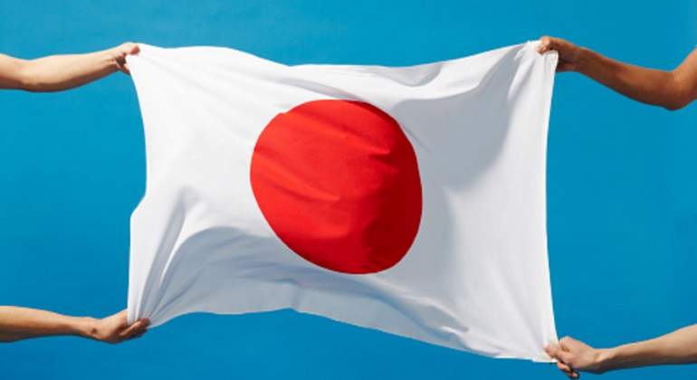 japon-bandera-manos.jpg