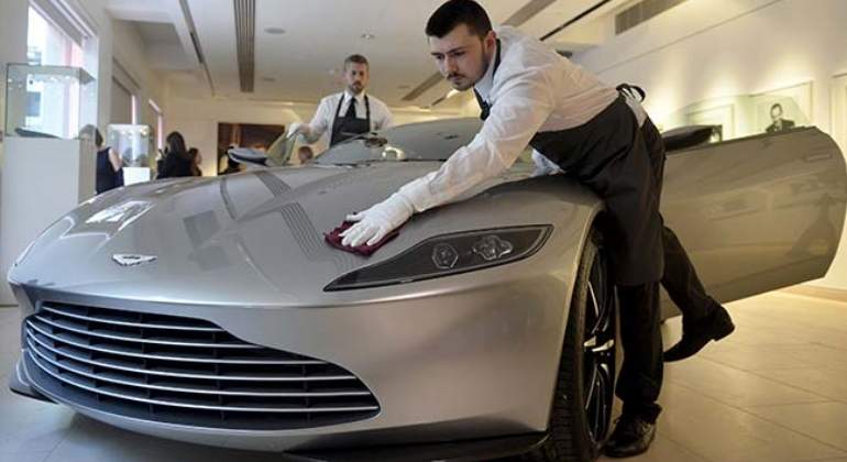 aston-martin-db-10-reuters.jpg