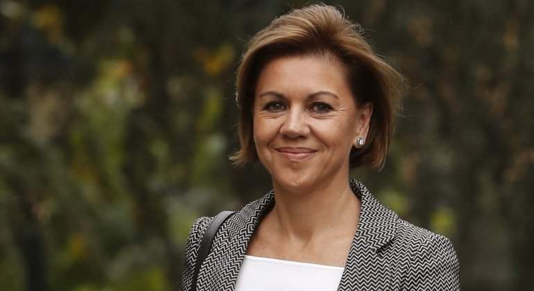 cospedal-ministra-sonrisa-efe.jpg