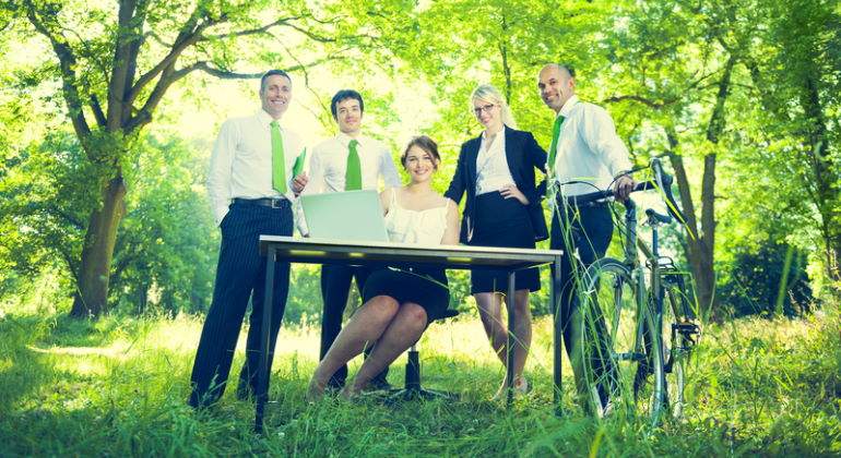 equipo-trabajo-empleo-sostenibilidad-verde-770-dreamstime.jpg