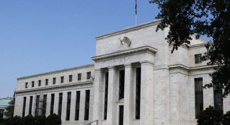 El mercado echa un pulso a la Fed: los inversores anticipan que EEUU no suba tipos, incluso que los baje este año