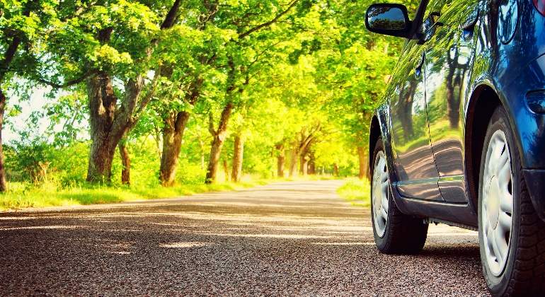 coche-carretera-verano-dreamstime.jpg