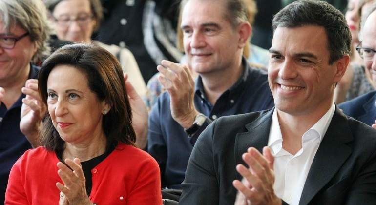 margarita-robles-pedro-sanchez-luis-moreno.jpg