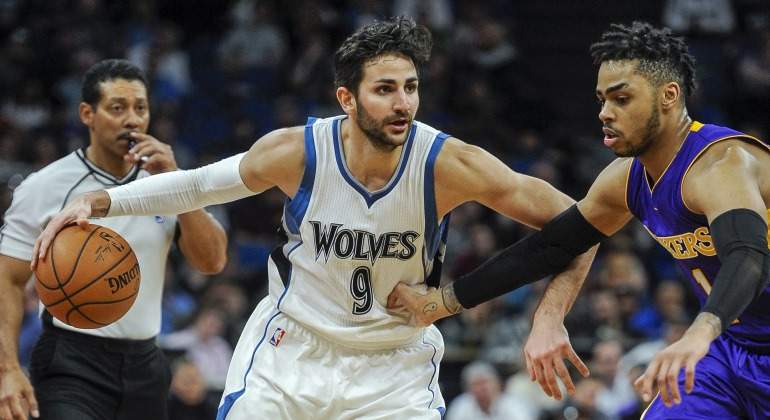 Ricky-rubio-2017-lakers-efe.jpg