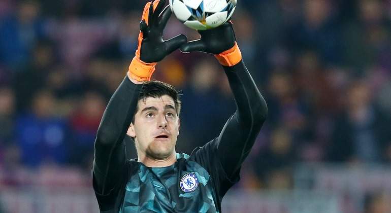 Courtois-calentamiento-2018-Reuters.jpg