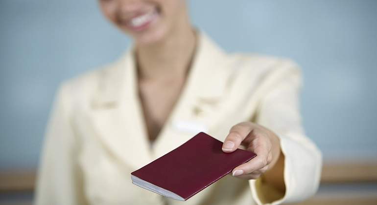 770-x-420-Entrega-de-pasaporte-Getty.jpg