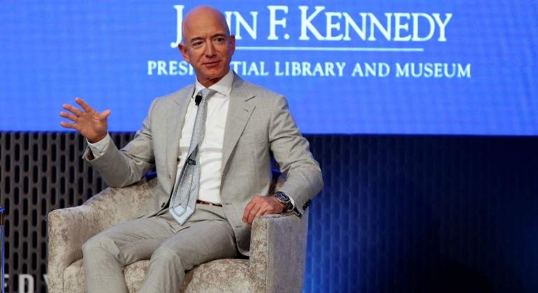 bezos-jeff-amazon-sentado-reuters.jpg