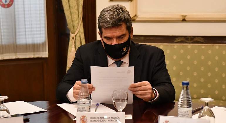 escriva-papeles-fond.jpg