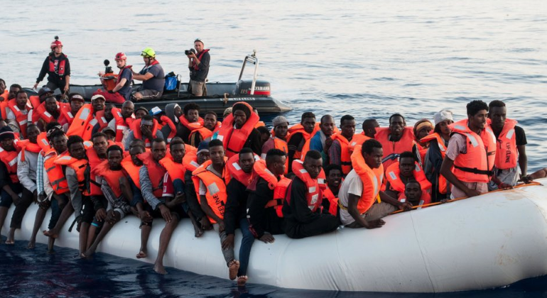lifeline-barco-migrantes-twitter.png