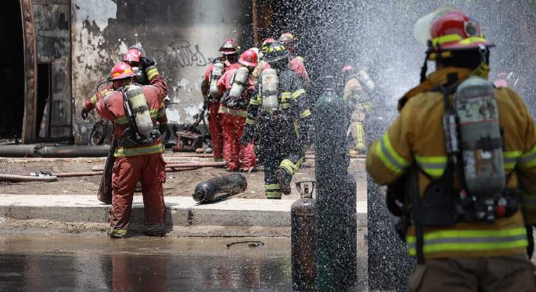 bomberos770.jpg