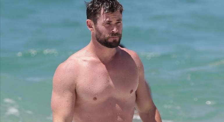 hemsworth-paparazzi770.jpg