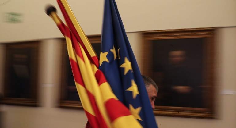 bandera-cat-ue-efe.jpg
