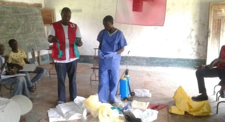 ebola-medicos-reuters.jpg