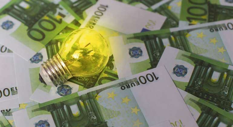 electricidad-bombilla-euros-dreams.jpg