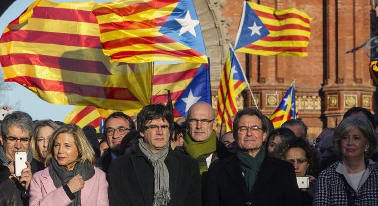 mas-puigdemont-6febrero2016.jpg