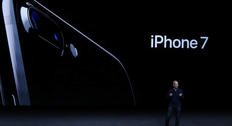 tim-cook-iphone-7-efe-770x420.jpg