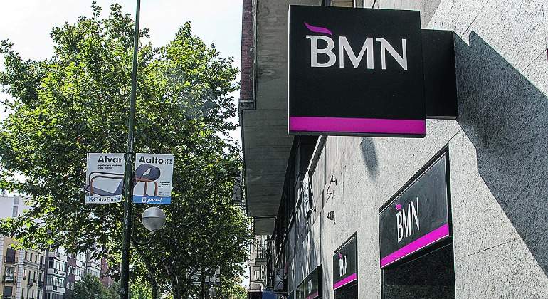 banco-bmn-fachada-770.jpg