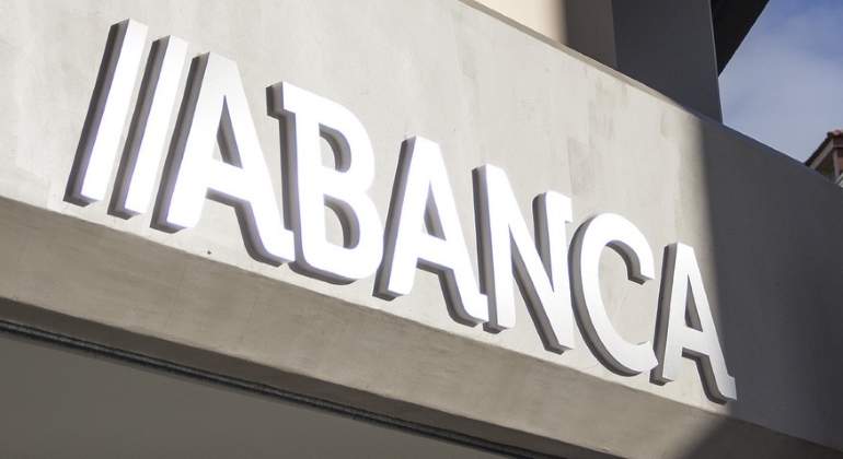 abanca-letrero-blanco.jpg