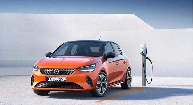 opel-corsa-electrico-cargando.jpg