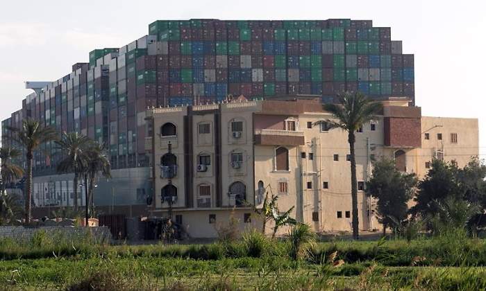 ever-given-carguero-canal-suez-efe.jpg