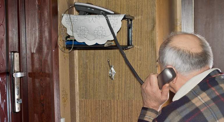 770-x-420-Telefono-fijo-Istock.jpg