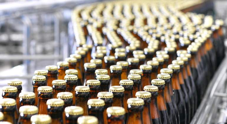 cerveza-fabrica-770-dreamstime.jpg