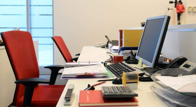 oficina-sillas-vacias-dreamstime.jpg