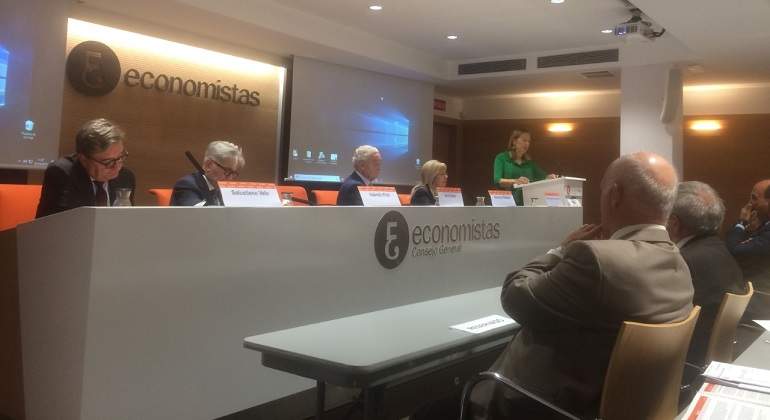 Economistas-Observatorio-Financiero-PIB-Crecimiento.jpg