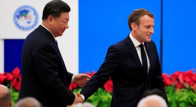 xi-macron.jpg