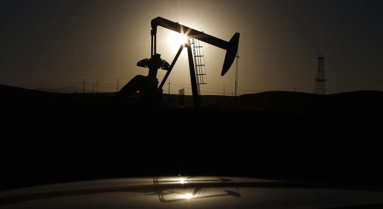 martillo-petroleo-charco.jpg