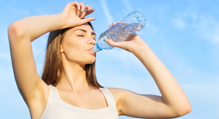 beber-agua770.jpg