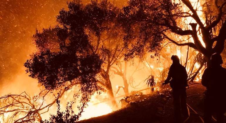 california-fuego-dic2017-reuters.jpg