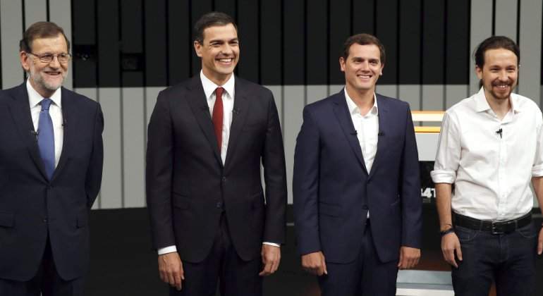 candidatos-debate-risas-efe.jpg