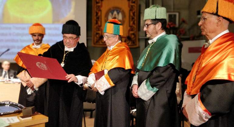 TomasFuertesDoctorHonorisCausa.jpg