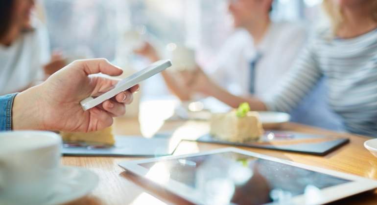 tecnologia-telefono-ipad-istock.jpg
