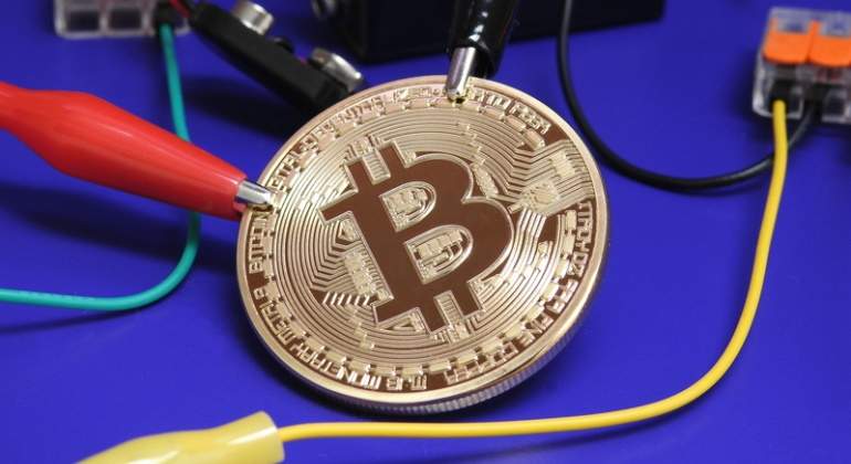 bitcoin-cables-energia-dreams.jpg