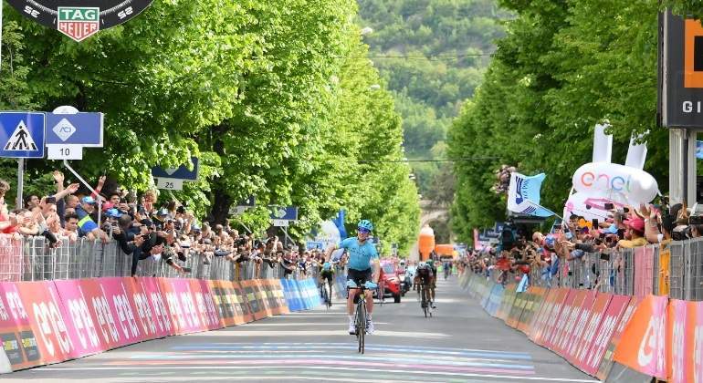 pello-bilbao-gana-etapa6-giro.jpg