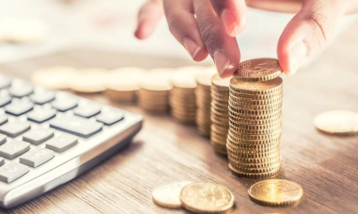 impuestos-dinero-calculadora-crece-dreams.jpg