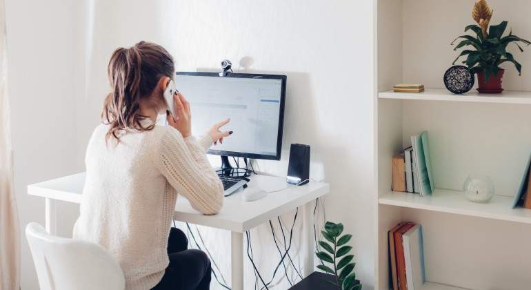 teletrabajo-mujer-espaldas-1.jpg