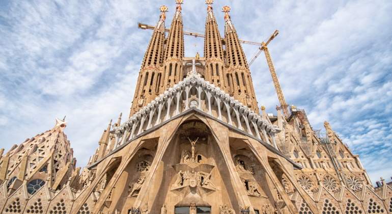 sagrada-familia-barcelona-dreamstime.jpg