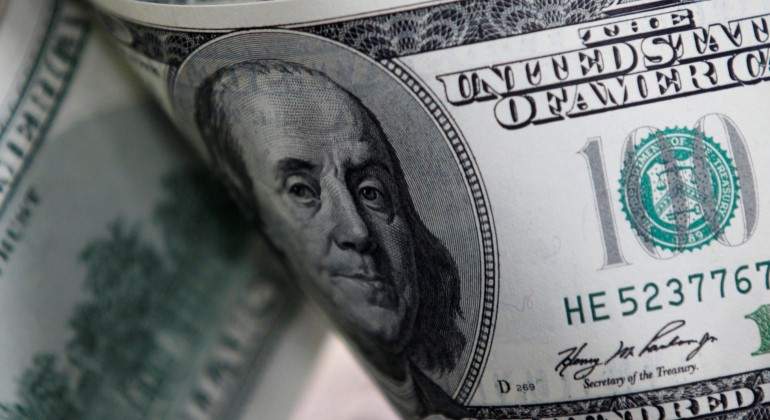 Dolares-Reuters.JPG