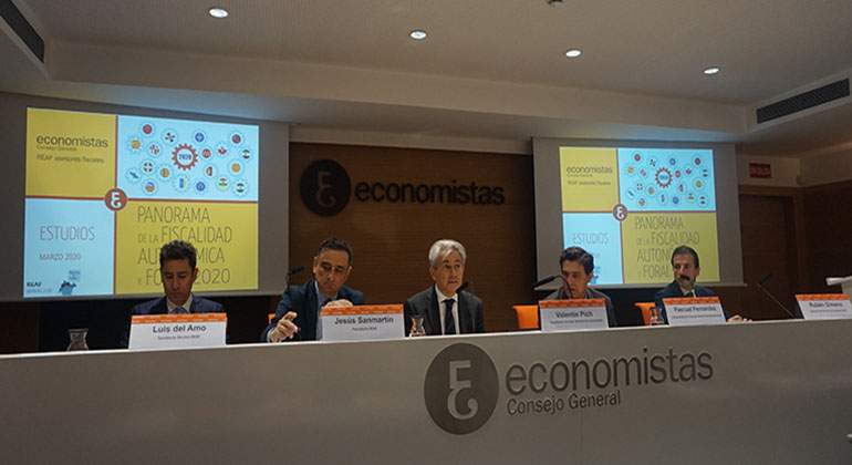 Consejo-Economistas-CCAA_INforme.jpg
