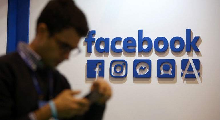 facebook-logo-2.jpg
