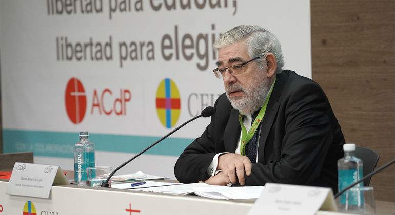Vicente-Navarro-de-Lujan_21CCVP-defini.jpg