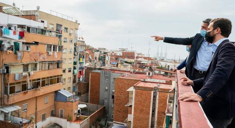 pablo-casado-albiol-okupacion-badalona-efe.jpg