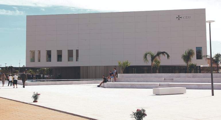 Paraninfo-de-la-Universidad-CEU-Cardenal-Herrera-en-Valencia.jpg