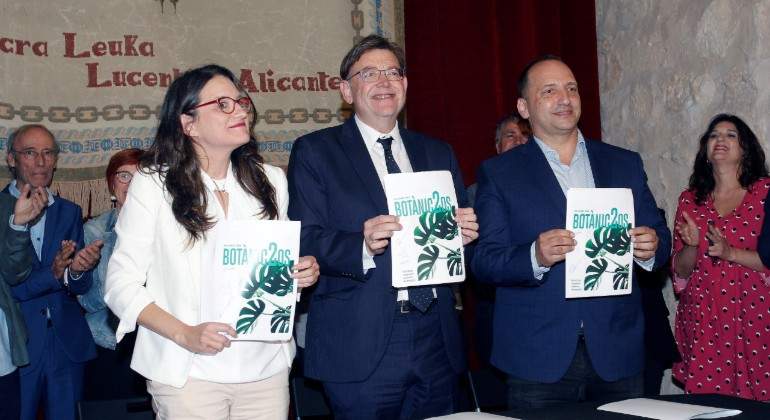 Foto de la firma del Botnic 2 el pacto de Gobierno vigente en la Comunitat EFE