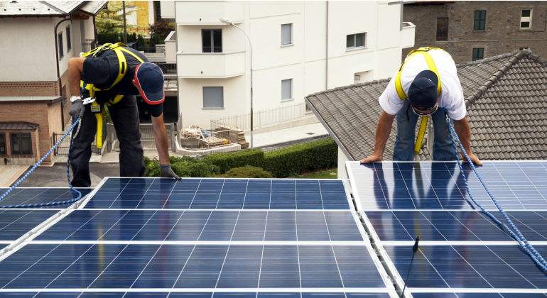 autoconsumo-fotovoltaico-placas-solares.jpg